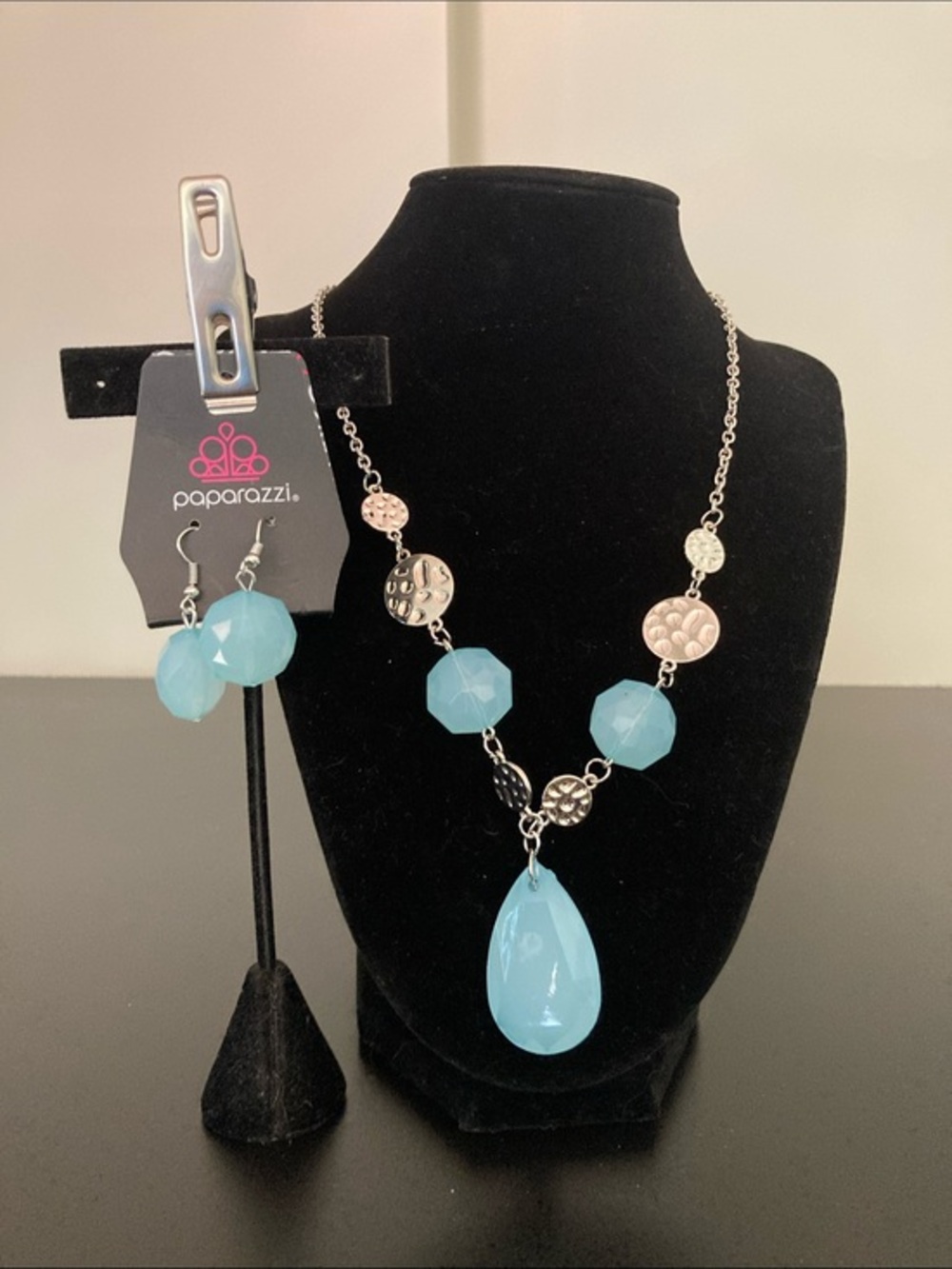 paparazzi Aqua Teardrop & Bead Statement Necklace Set